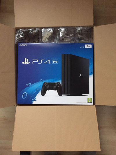 Sony PlayStation 4 Pro 1 TB / Xbox one & New Xbox one S