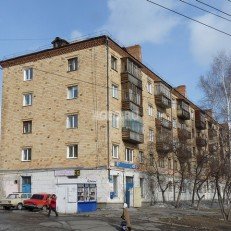 ПРОДАМ 2-КОМ ОКТЯБРЬСКИЙ РАЙОН ПОД НЕЖИЛОЕ