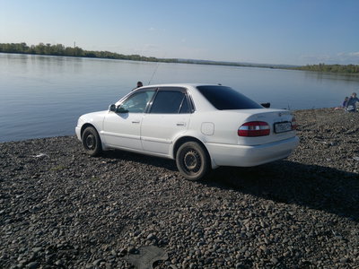 Toyota Corolla, 1999 год