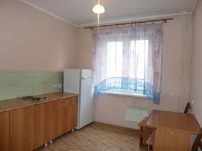 Продам 2-комн. Линейная 90, 6/10п, 54кв.м, новый дом, состояние хорошее, ПВХ, кафель. Закрытый двор. Один собственник. Более 3-х лет в собственности (вся сумма в договоре), подходит под ипотеку. Цена 3300т.р.