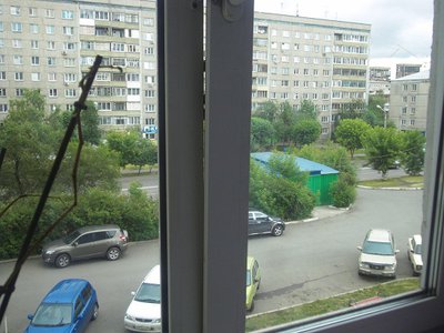 Продам 1-комн. Железнодорожников, студия, 19,5кв.м, 7/9п,  ПВХ. Состояние – после ремонта. Стены выровнены, новая входная дверь, новая сантехника, трубы и разводка поменяны, счетчики на свет и воду новые, в санузле - кафель, большая ванна, раковина, унита