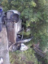 Женщина-водитель скинула автомобиль с Октябрьского моста